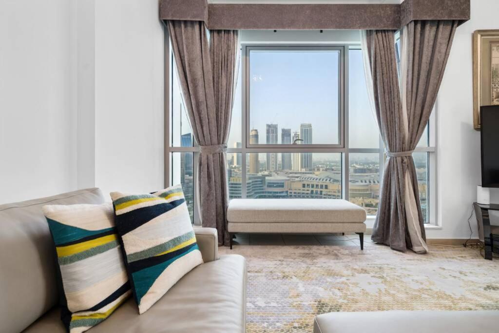 Spectacular Burj & Fountain View - Luxurious 3 Bedrooms & Maids Room - The Residences 두바이 외부 사진